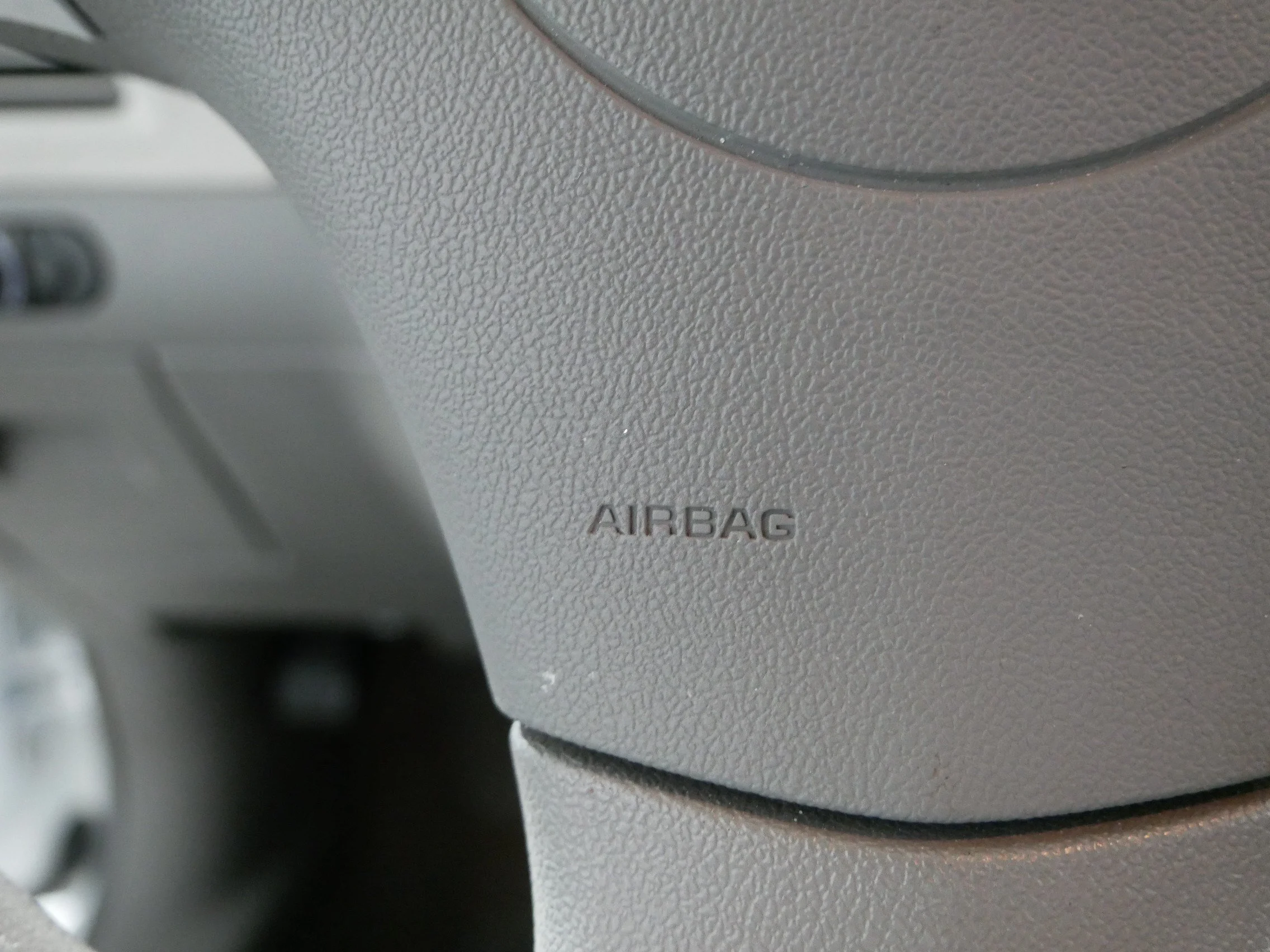 Used 2011 Summit White Chevrolet LS w/1LS image 32