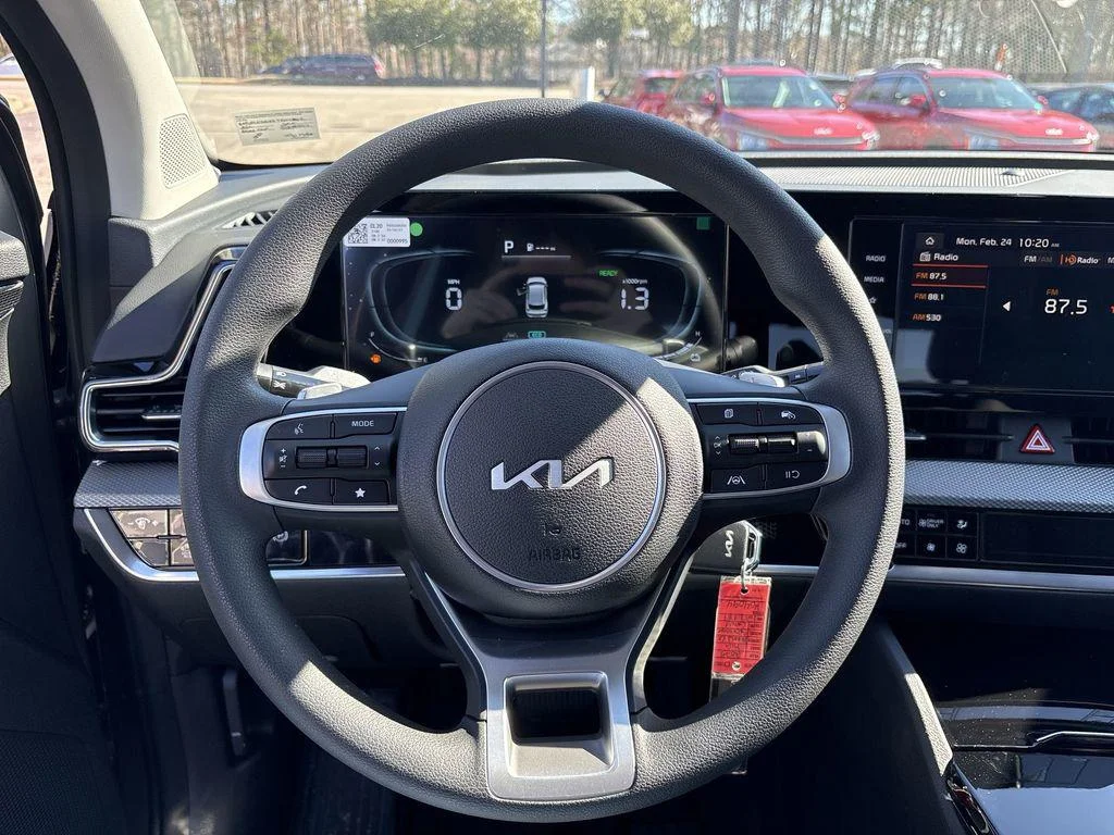 2025 Kia Sportage LX Hybrid - Photo 17