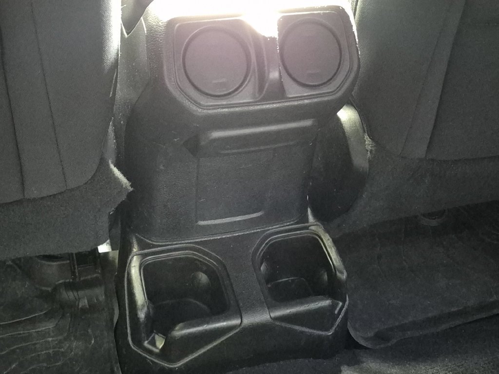 Used 2019 Gray Jeep Sport image 18