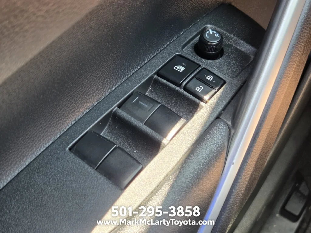 Used 2022  Toyota LE image 23