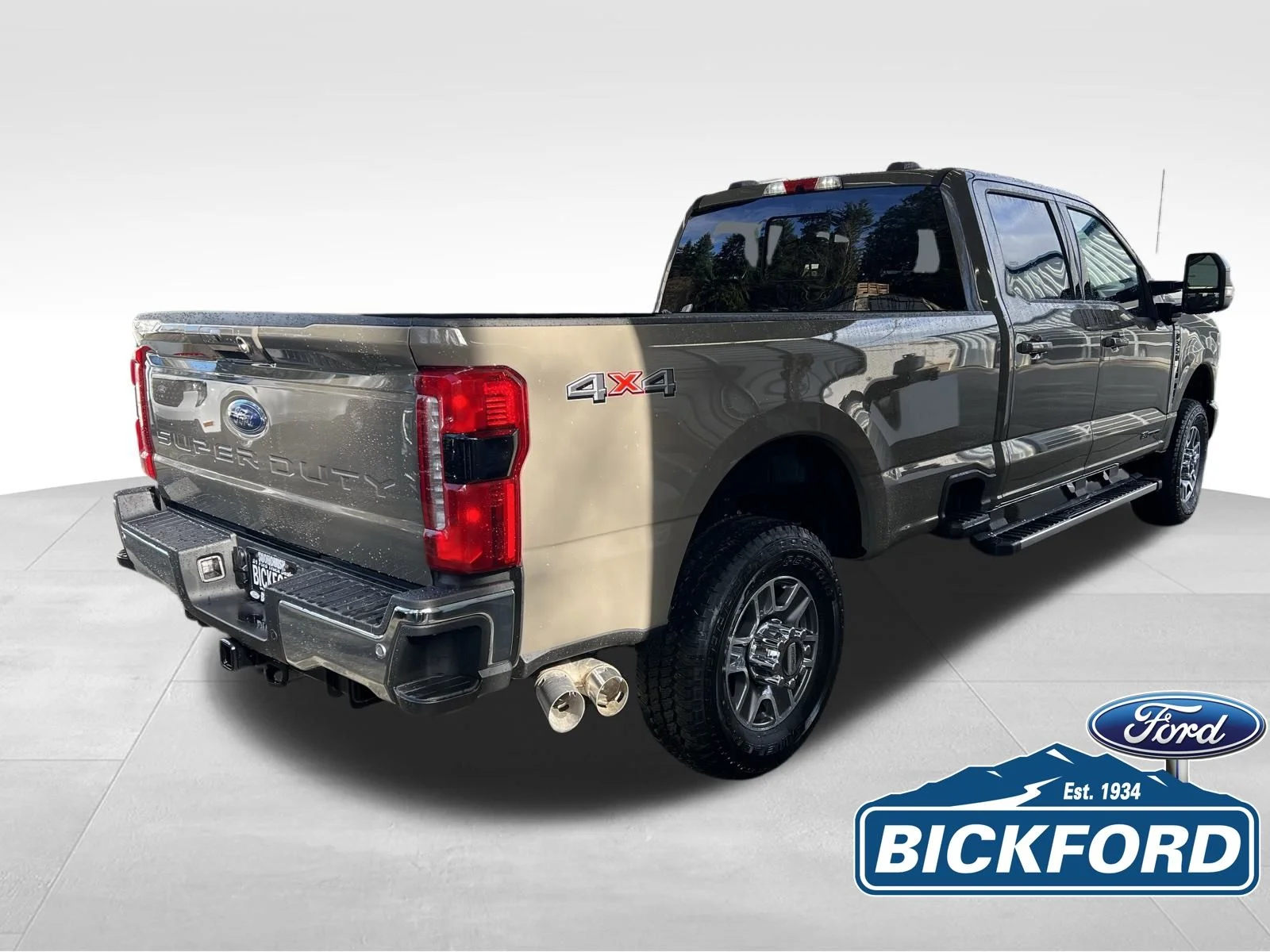 New 2026 Gray Ford Lariat image 5