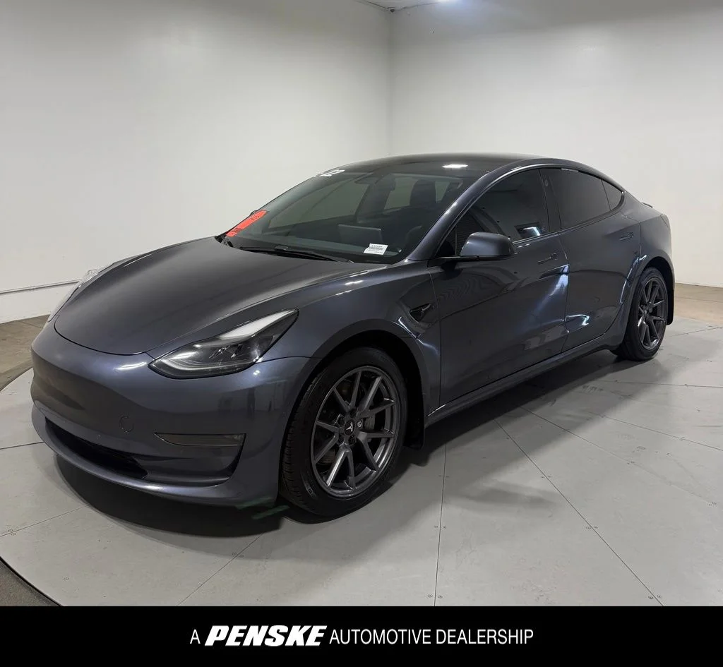2022 Tesla Model 3 Long Range Dual Motor All-Wheel Drive's photo