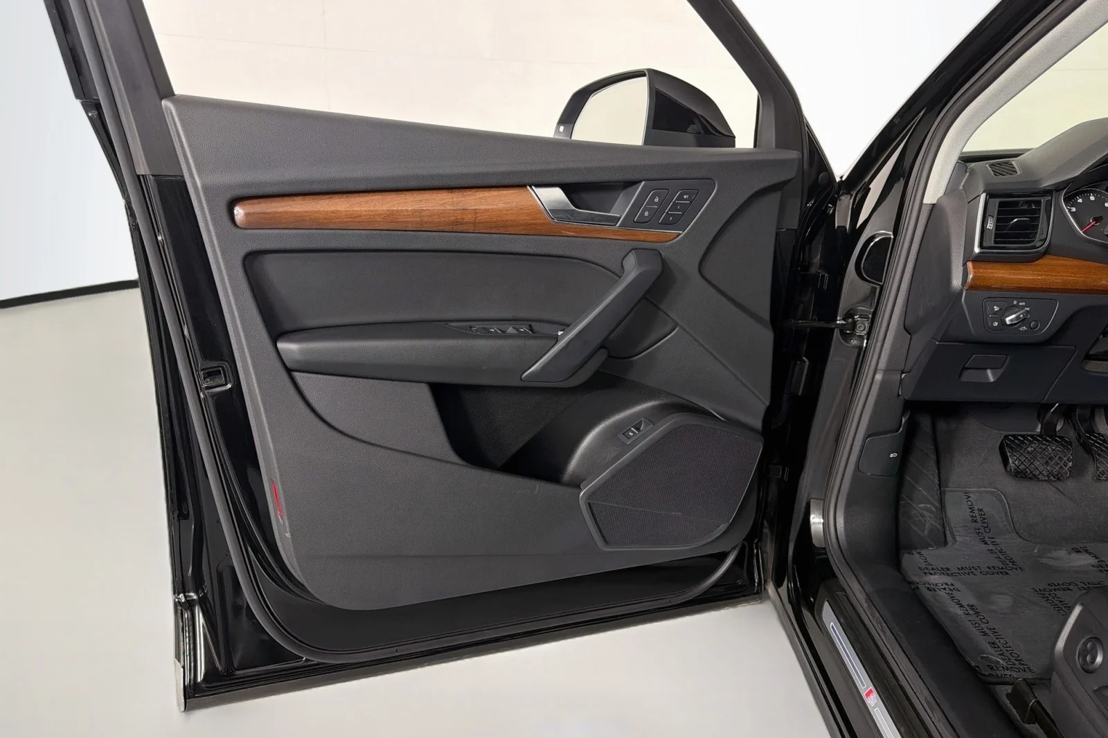 Used 2022 Mythos Black Metallic Audi S line image 21
