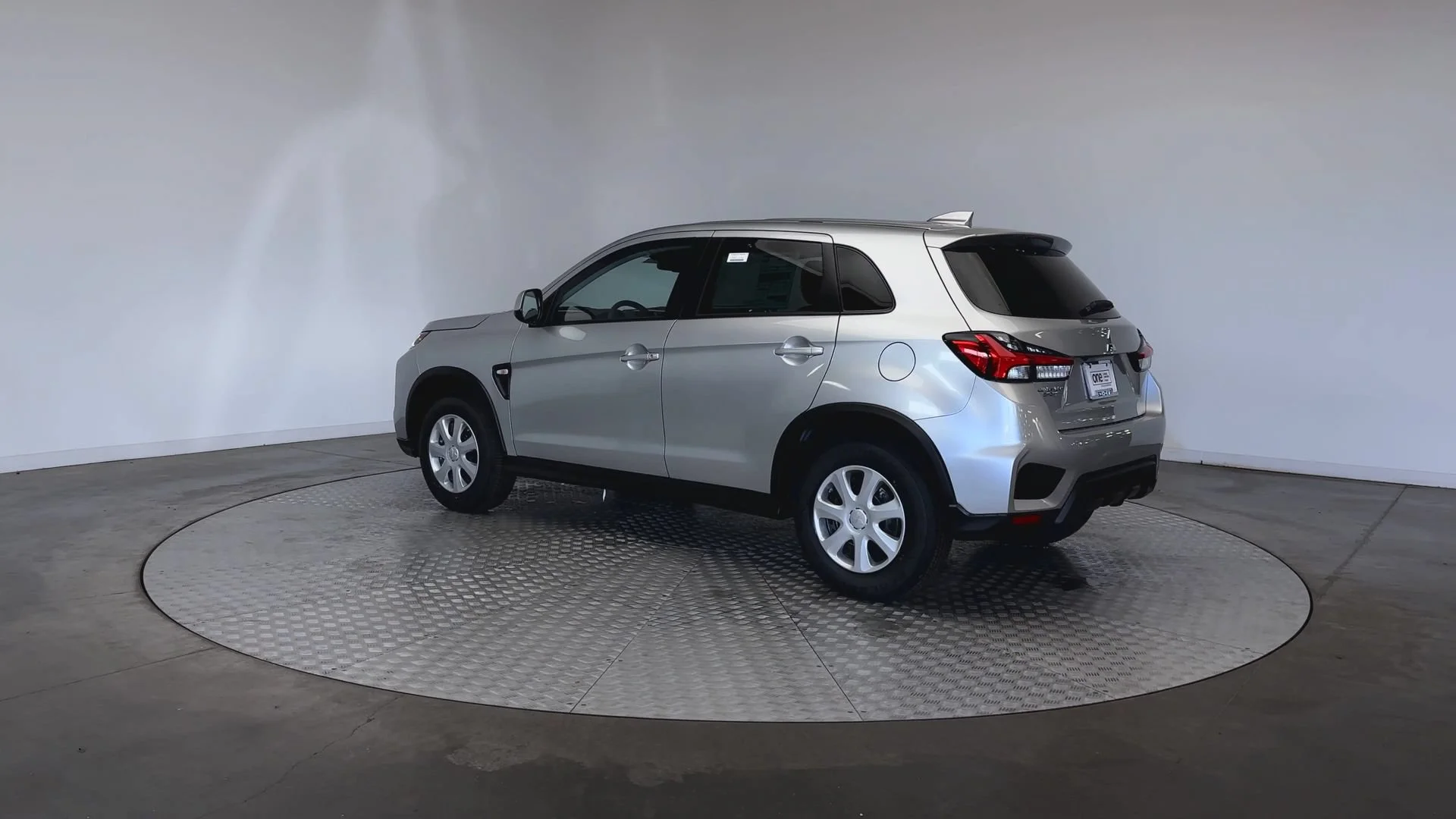 New 2026 Alloy Silver Metallic Mitsubishi S image 6