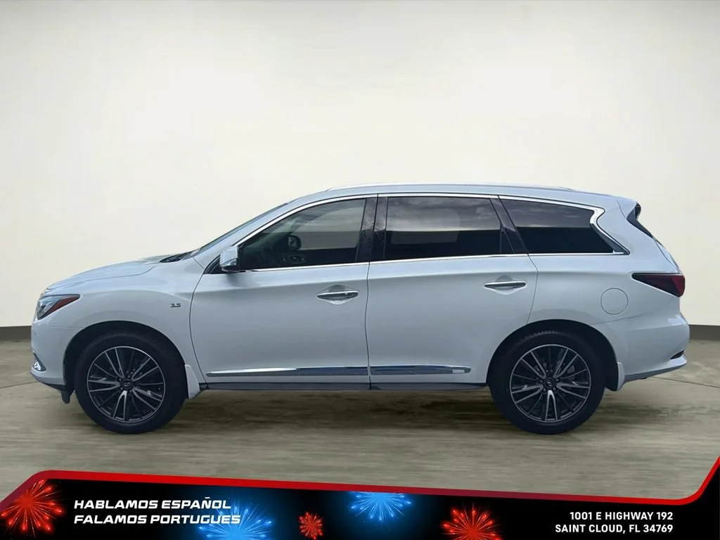 Used 2020 White INFINITI LUXE image 3