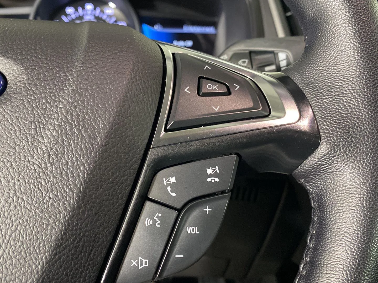 Used 2023 Agate Black Ford SEL image 10