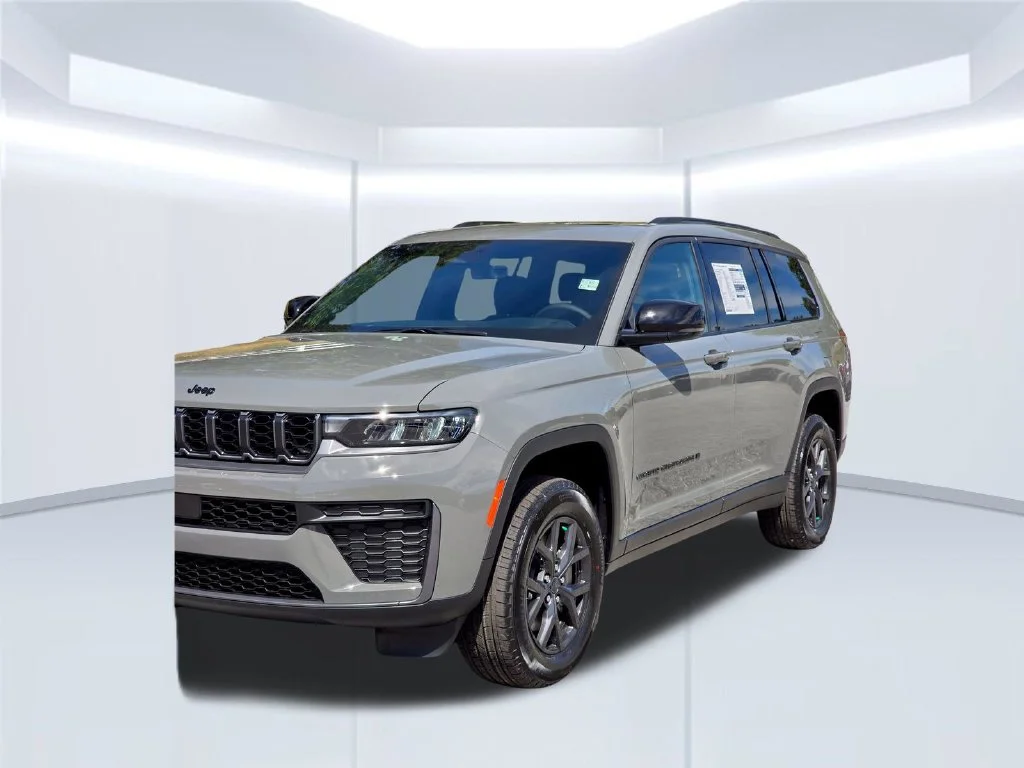 New 2027 Gray Jeep Laredo Altitude image 43