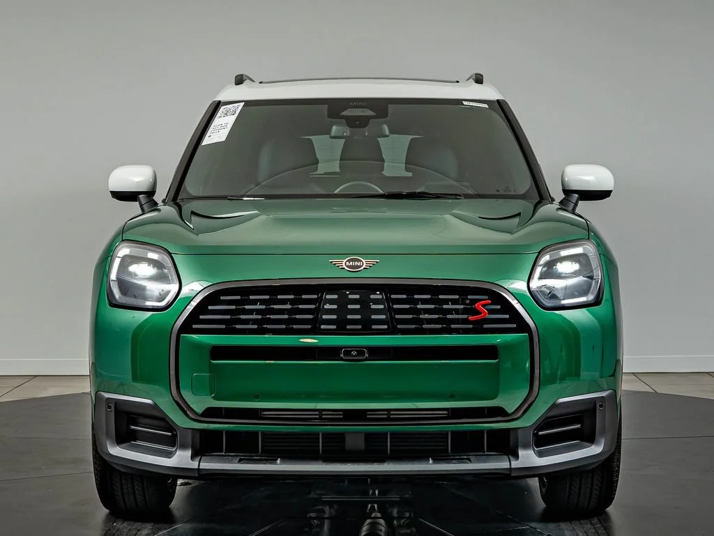 New 2027 British Racing Green MINI Iconic image 2
