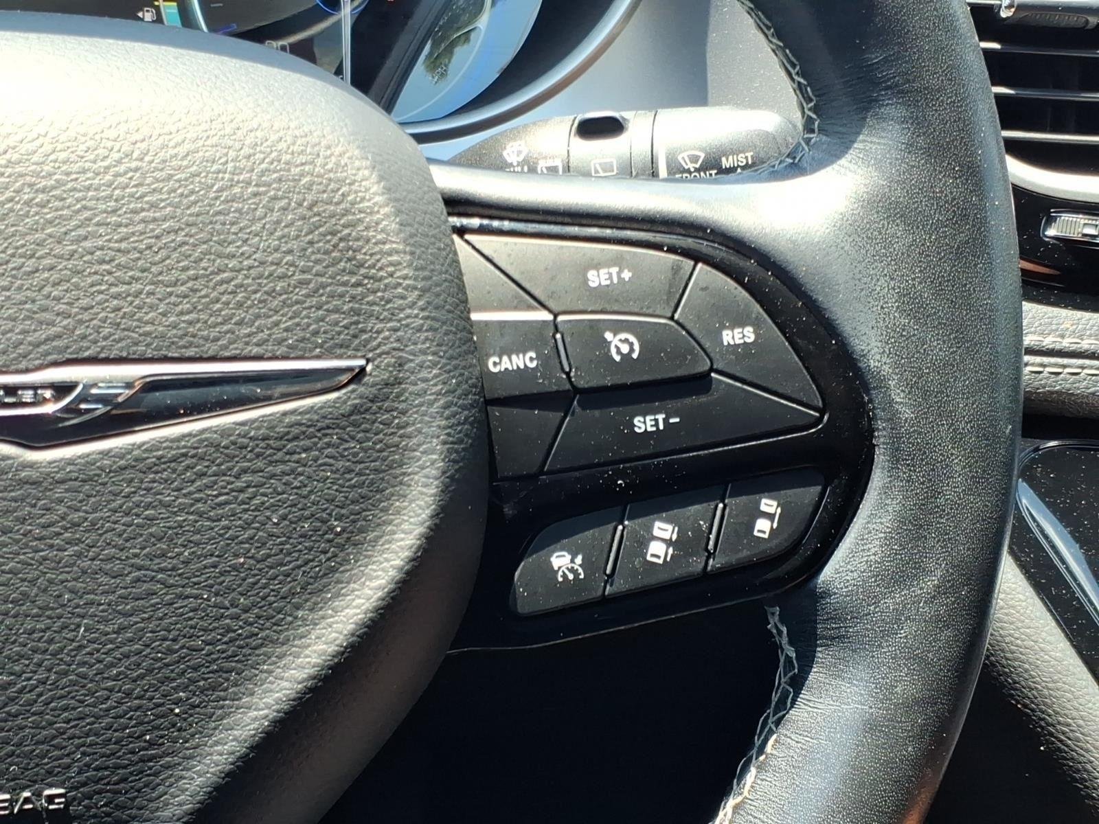 Used 2021 Ceramic Gray Clearcoat Chrysler Touring L image 28