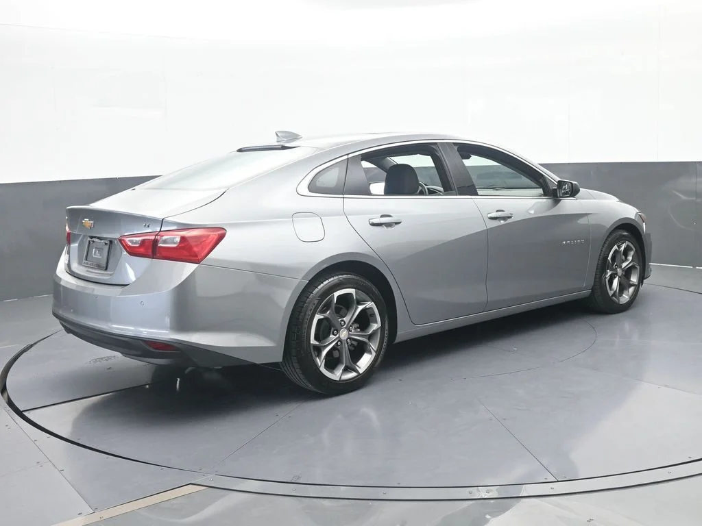 Used 2024 Sterling Gray Metallic Chevrolet LT image 5