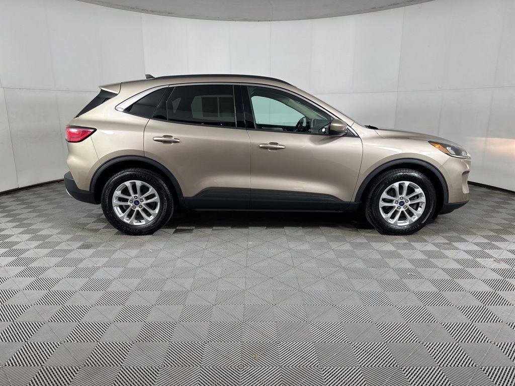 Used 2020 Desert Gold Metallic Ford SE image 20