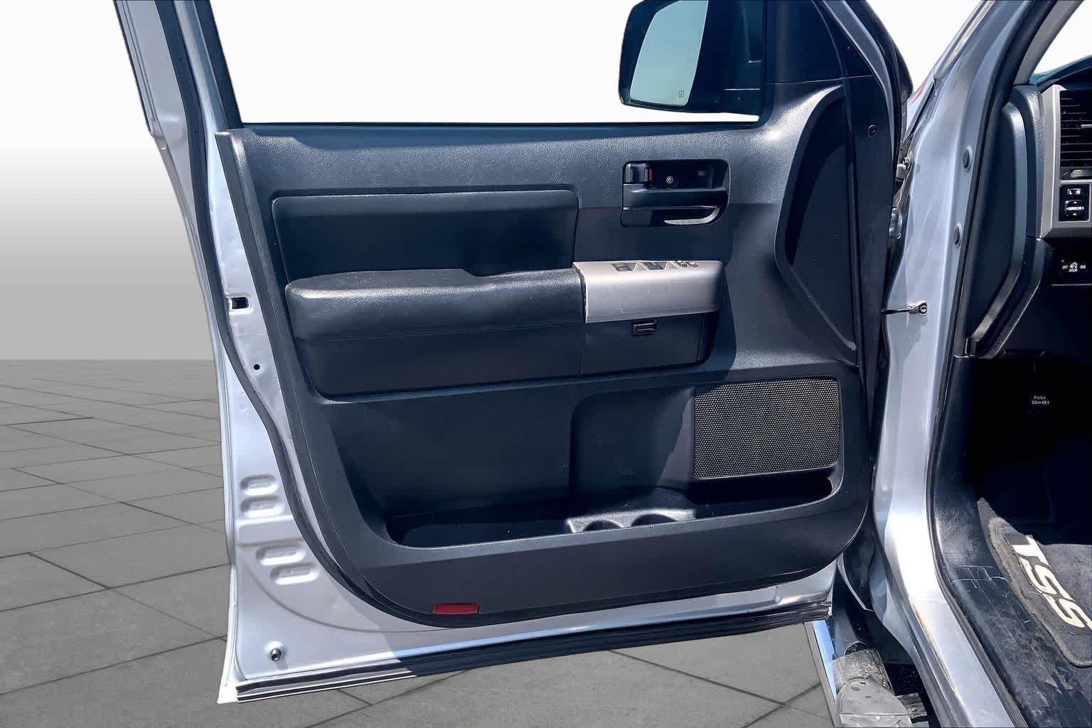 Used 2013 Silver Sky Metallic Toyota  image 22