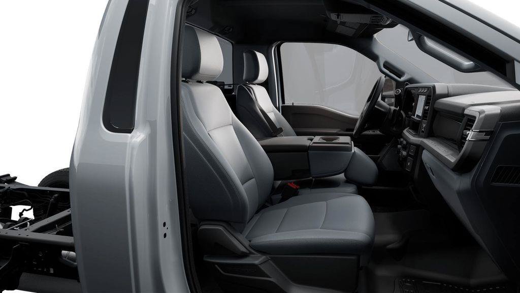 New 2025 Oxford White Ford F-450® XL image 58