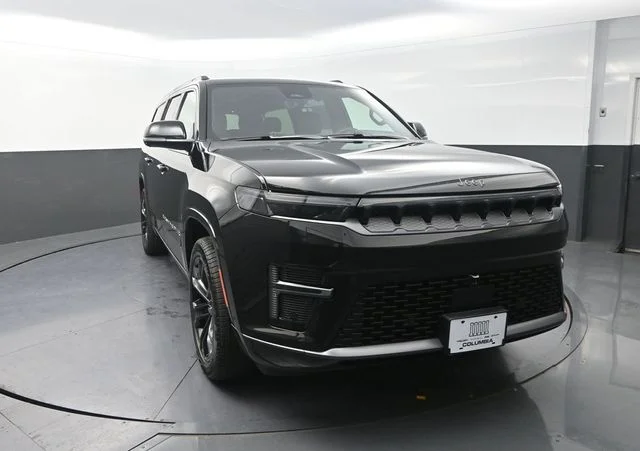 New 2026 High Gloss Black Exterior Paint Jeep Summit Reserve image 4