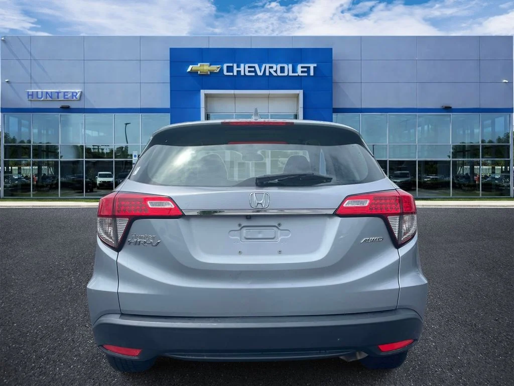Used 2021 Lunar Silver Metallic Honda LX image 5