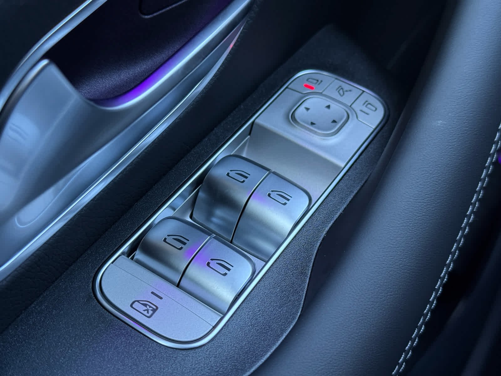 New 2026 MANUFAKTUR Alpine Grey Mercedes-Benz AMG® GLE 53 image 23