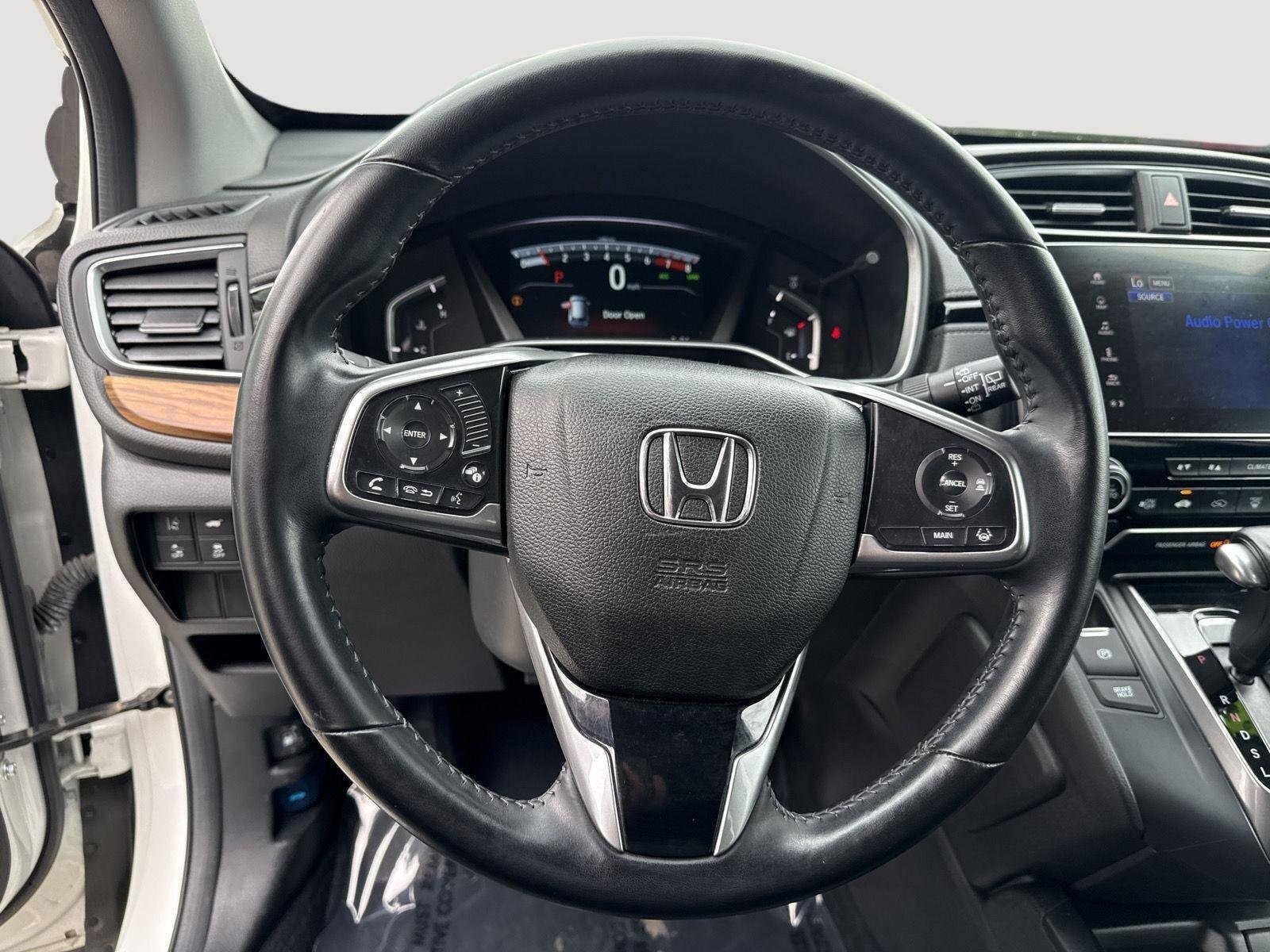 Used 2018 White Diamond Pearl Honda Touring image 20