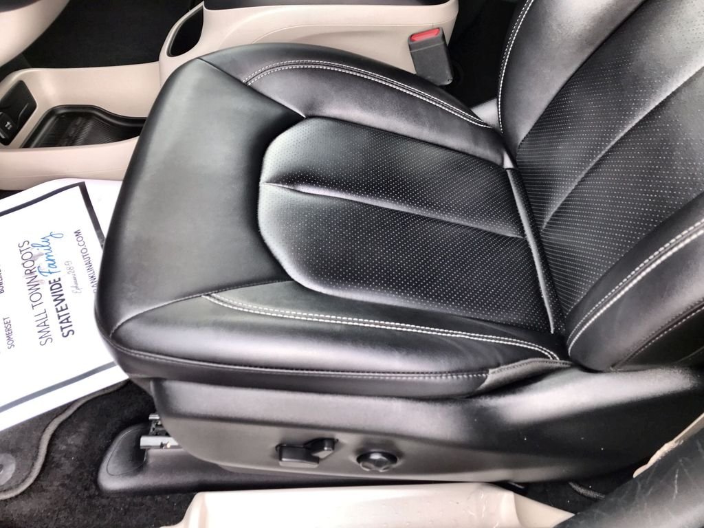 Used 2024 Bright White Clearcoat Chrysler Touring L image 12