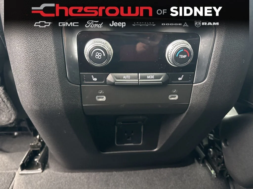 Used 2023 Black GMC SLT image 31