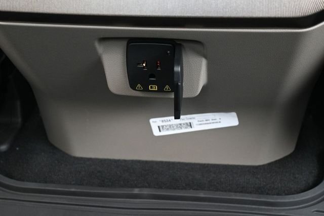 New 2026 Star White Metallic Tri-Coat Ford F-250® Platinum® image 40