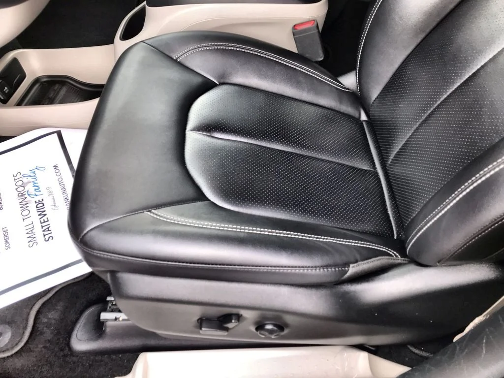 Used 2024 White Chrysler Touring L image 12