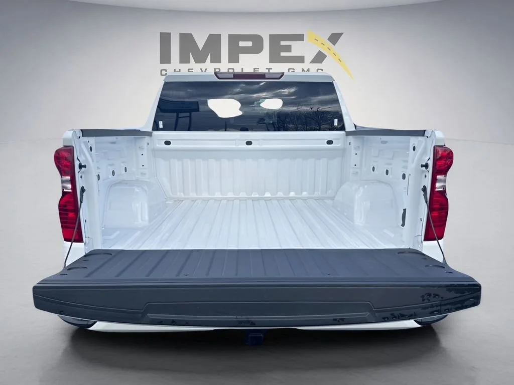 Used 2026 Summit White Chevrolet Custom image 9