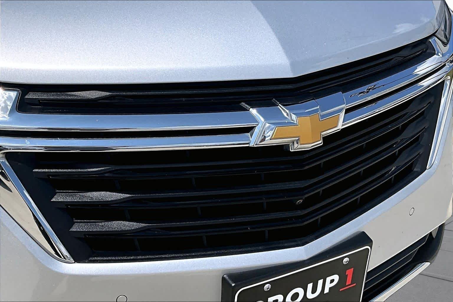 Used 2022 Silver Ice Metallic Chevrolet LT image 28