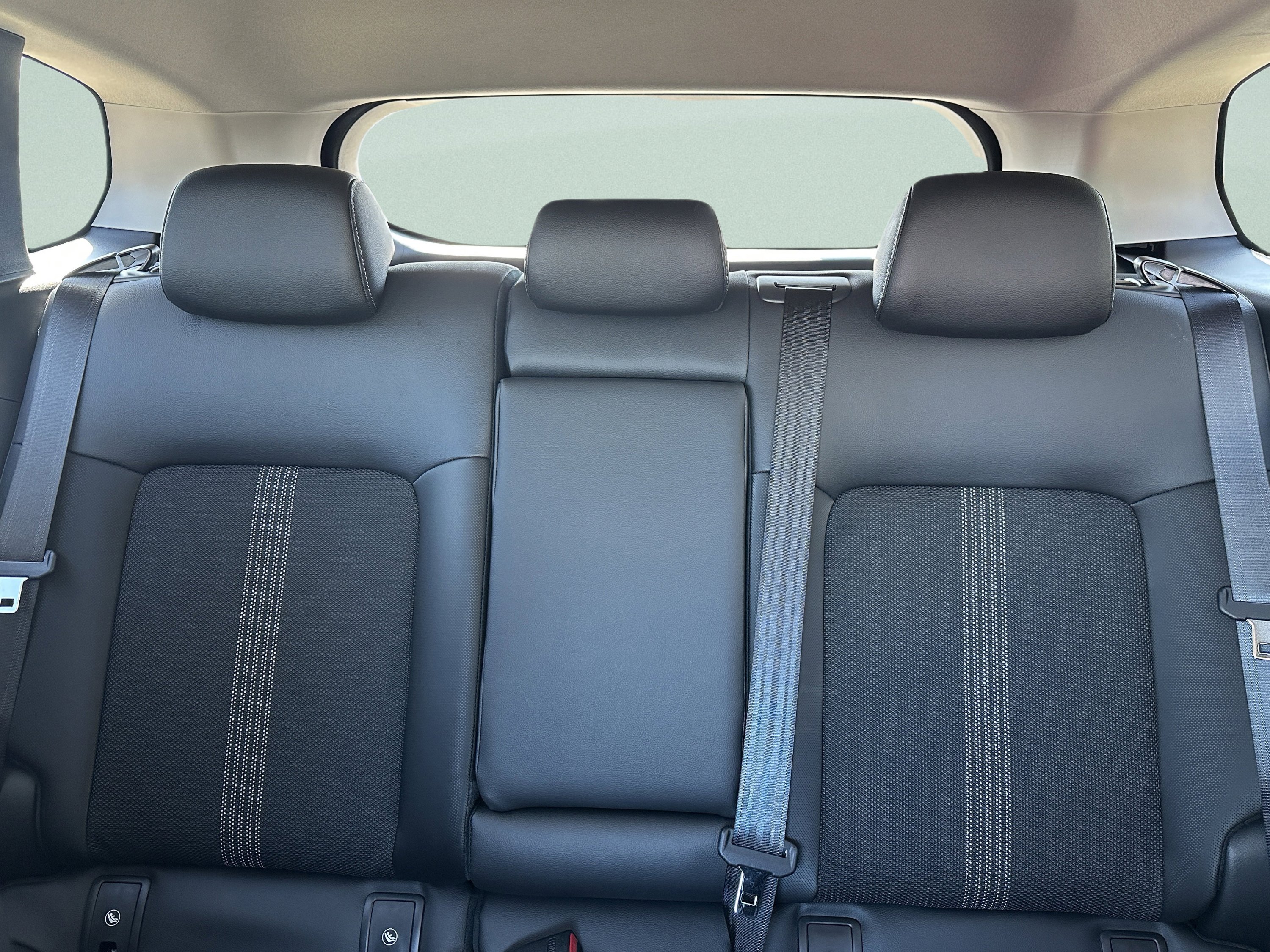 2025 Mazda CX-50 Premium - Photo 11
