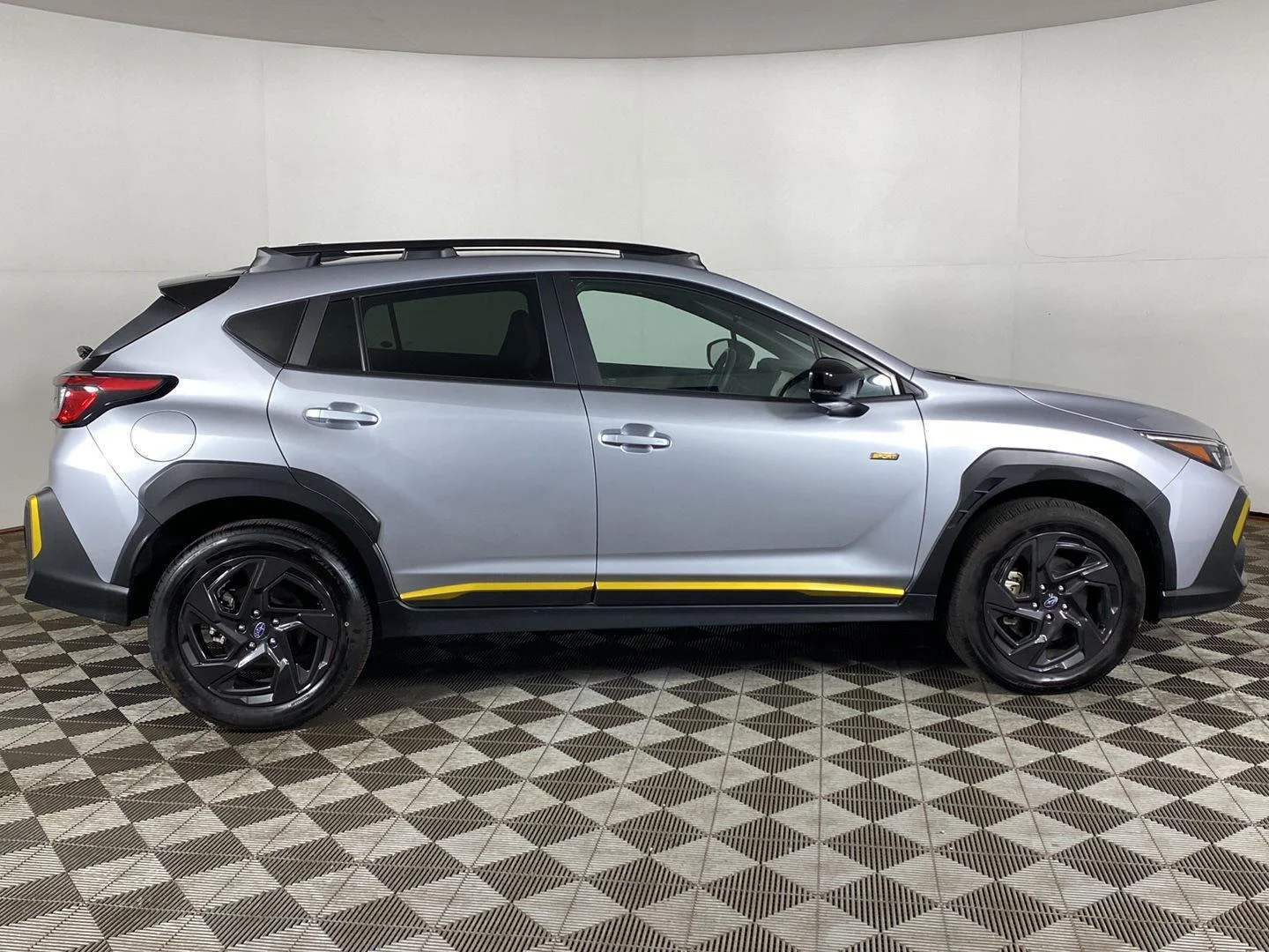 Used 2025 Ice Silver Metallic Subaru Sport image 4