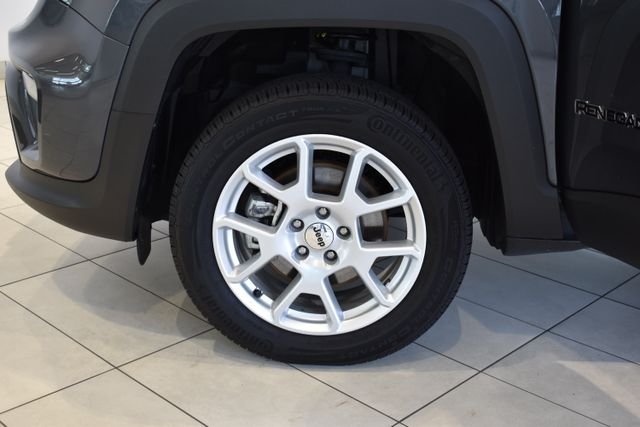 Used 2022 Gray Jeep Latitude image 28