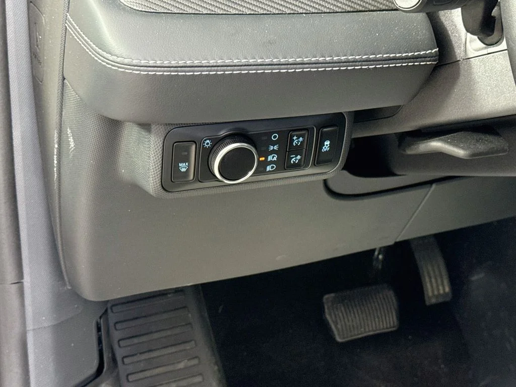 Certified Used 2025 Desert Sand Ford Select image 15