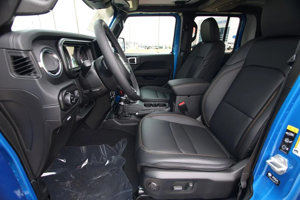 New 2026 Hydro Blue Pearlcoat Jeep Sahara image 6