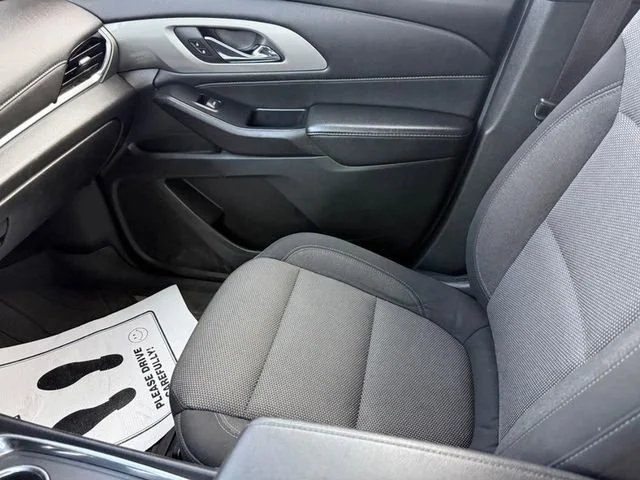 Used 2023 Black Cherry Metallic Chevrolet LT Cloth image 21