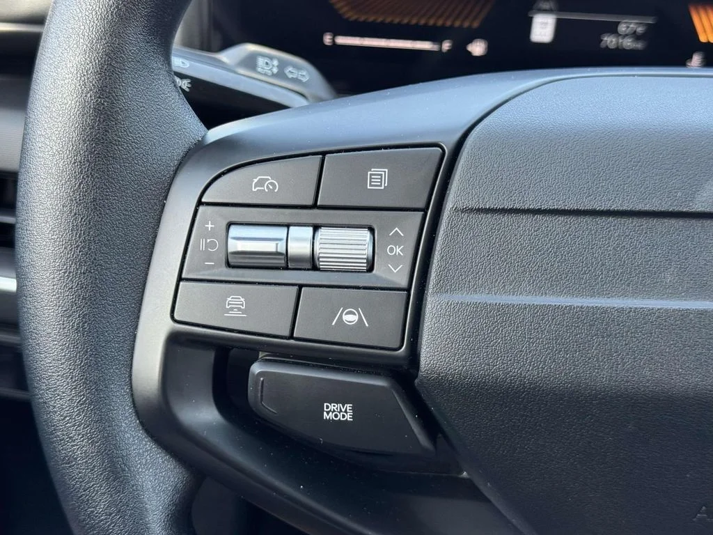 Used 2025 Red Kia LXS image 22