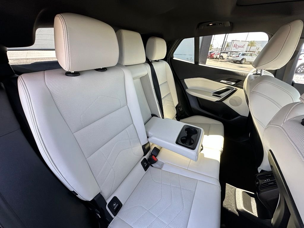 Used 2026 Blue BMW xDrive28i image 17
