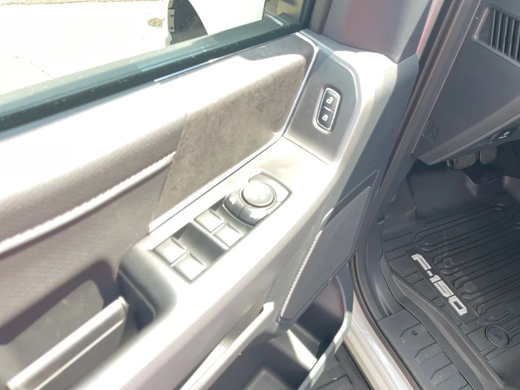 New 2026 Avalanche Ford XLT image 5