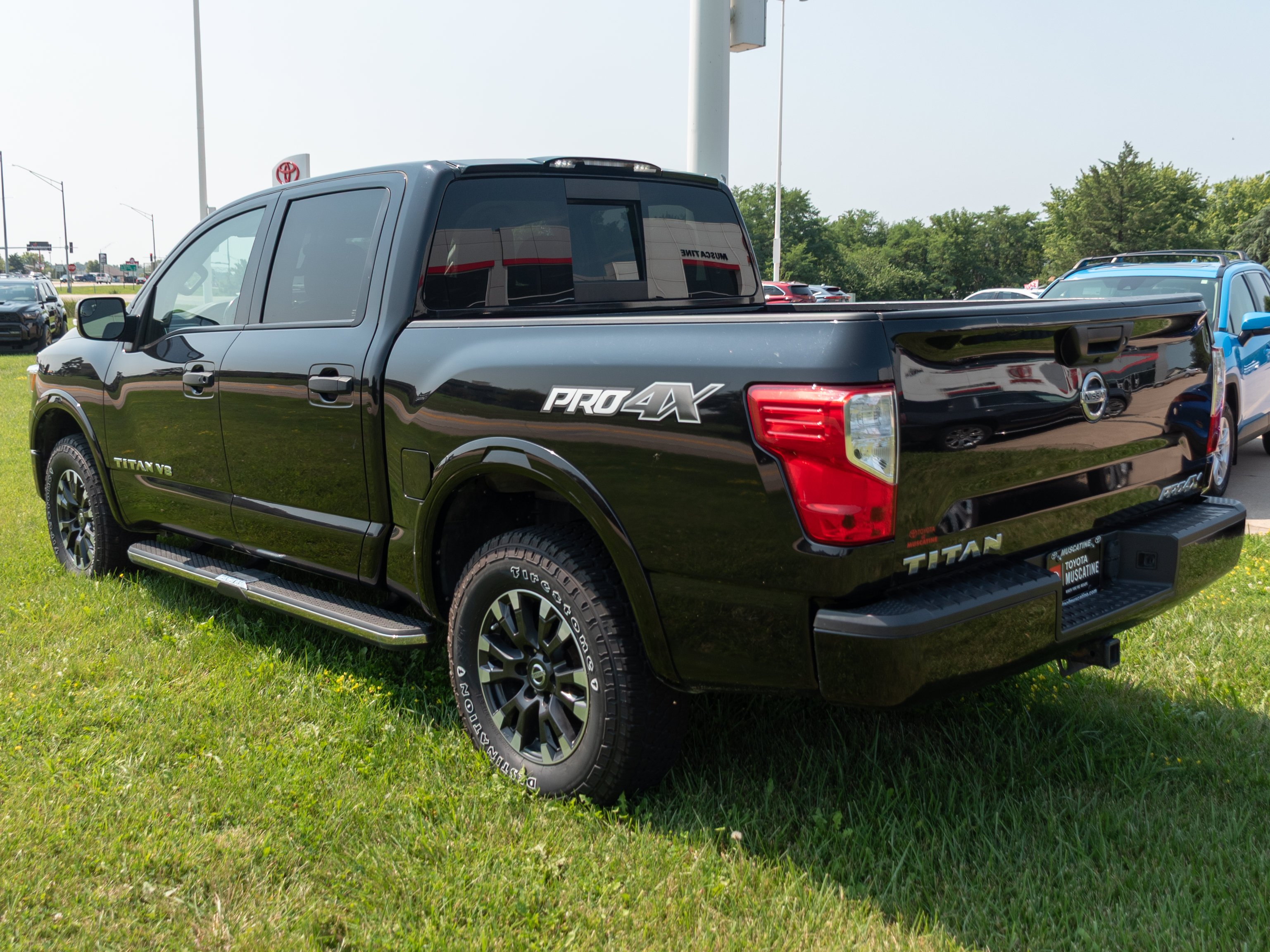 2019 Nissan Titan PRO-4X - Photo 17