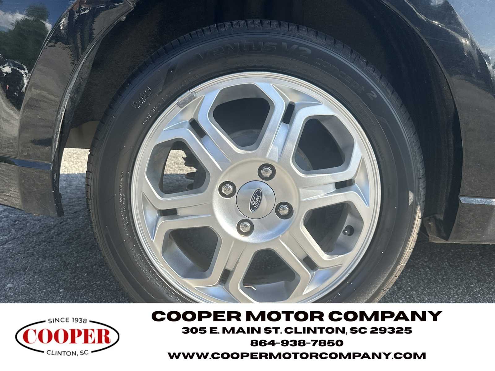 Used 2010 BLACK Ford SE image 19