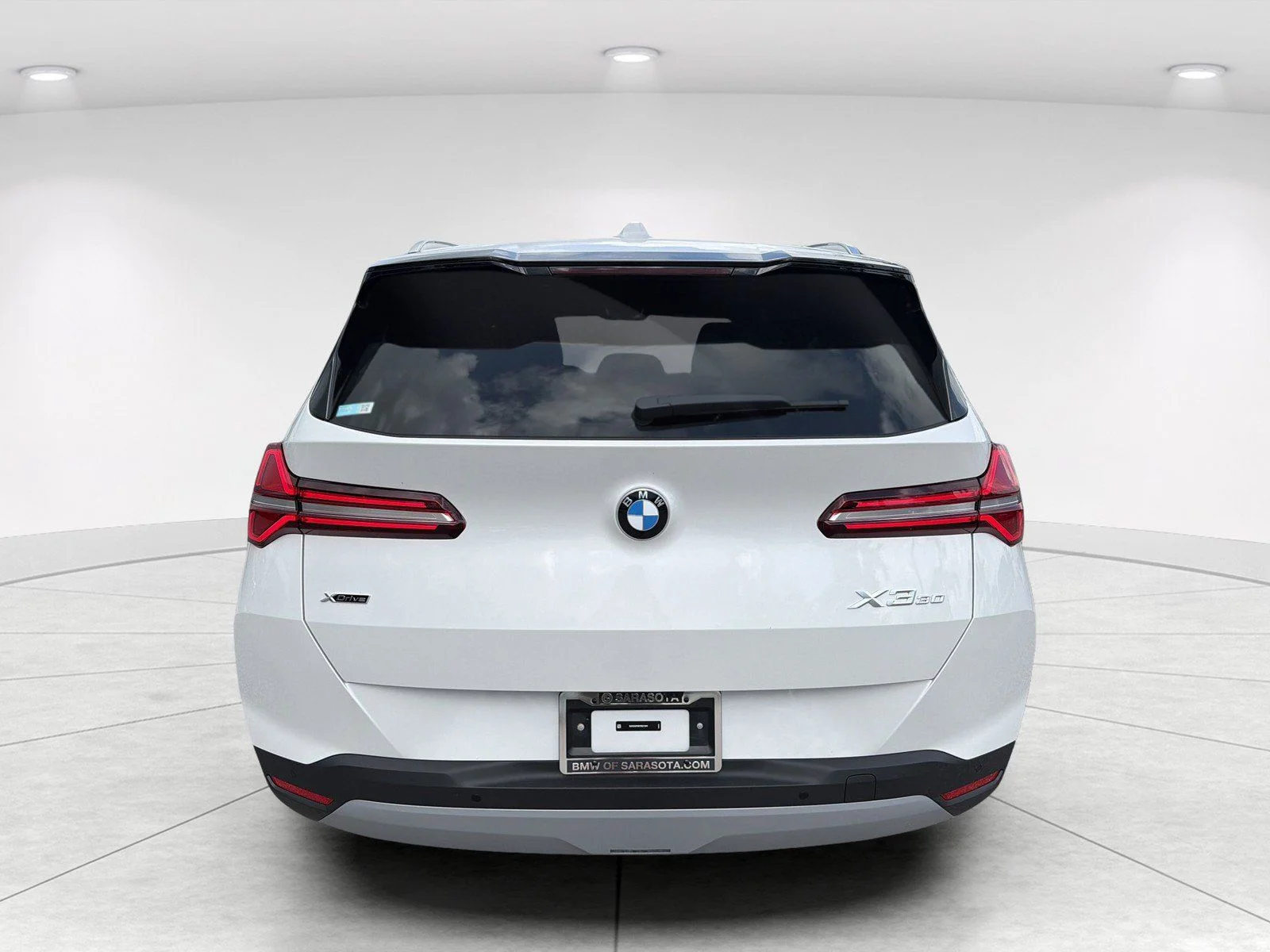 New 2026 Mineral White Metallic BMW 30 xDrive image 5