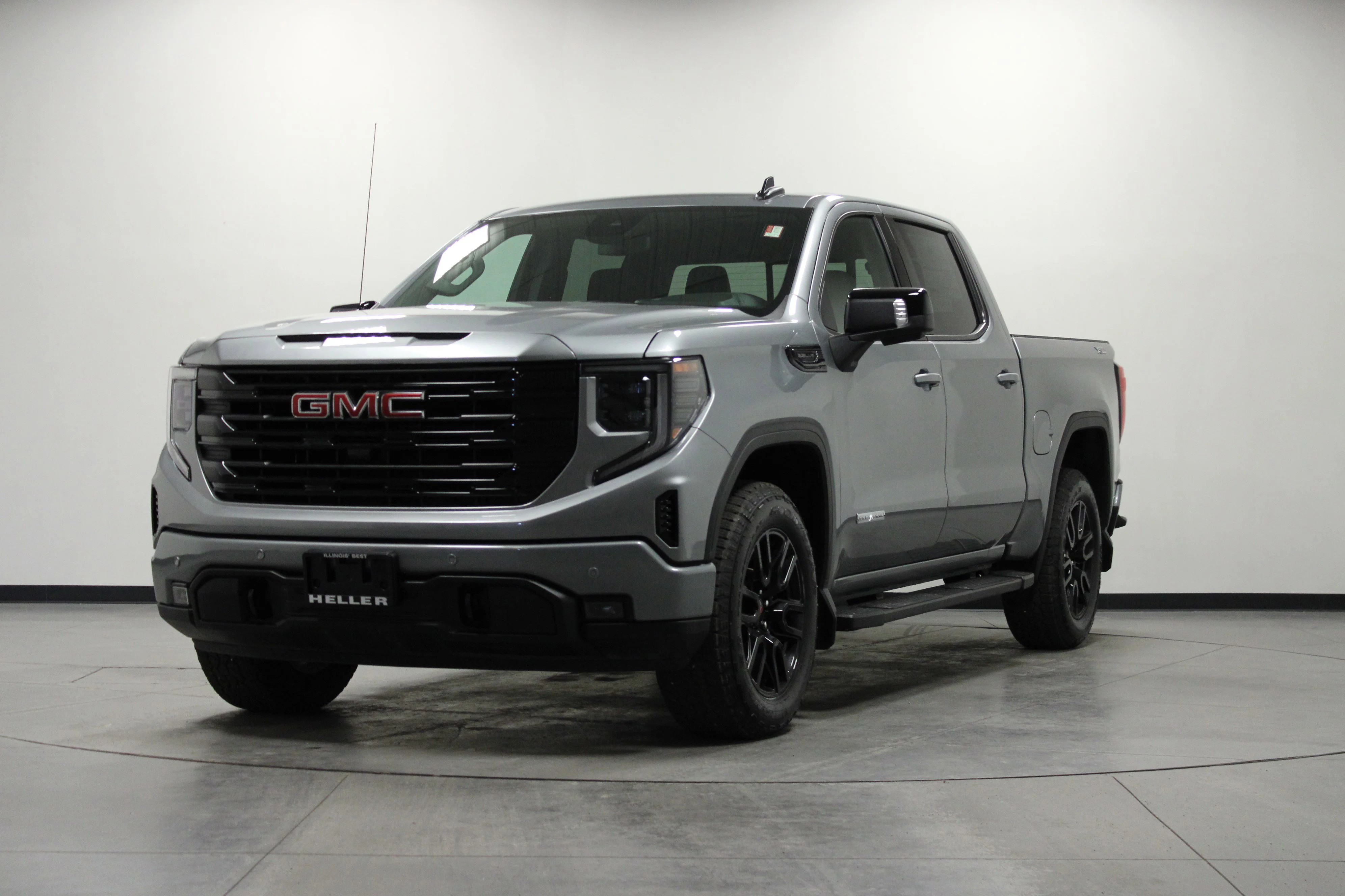 New 2026 Sterling Metallic GMC Elevation image 8