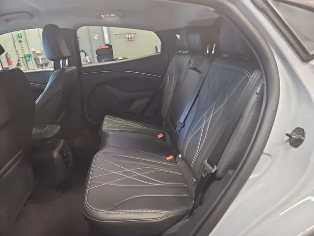 Used 2025 Gray Ford Select image 14