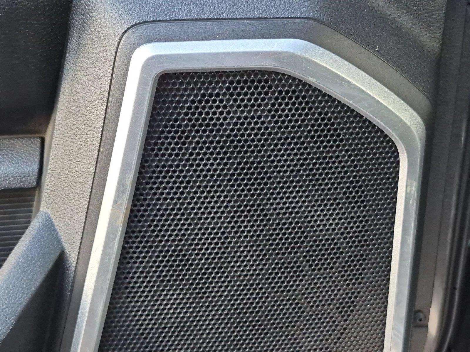 Used 2021 Granite Crystal Metallic Clearcoat Ram Laramie image 16