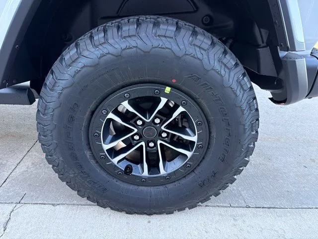 New 2027 White Jeep Rubicon X image 8