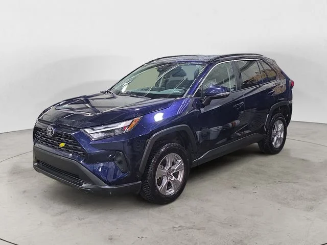 2024 Toyota RAV4 XLE AWD's photo