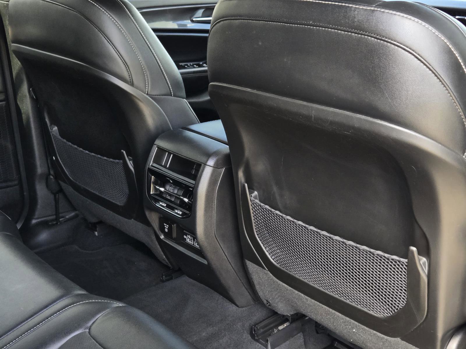 Used 2023 Diamond Black Crystal Pearlcoat Jeep Altitude image 38