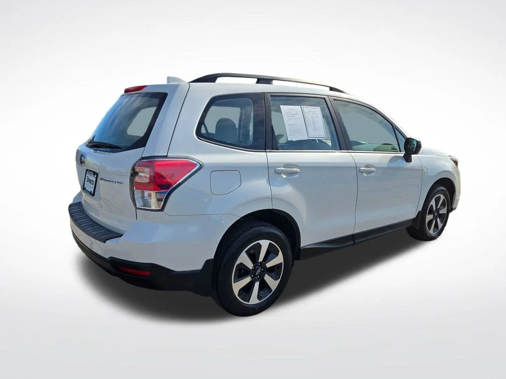 Used 2018 White Subaru 2.5i image 3