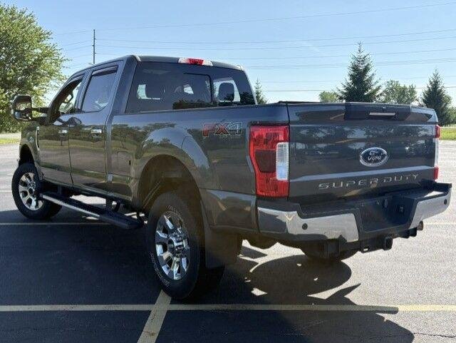 Used 2019 Magnetic Ford LARIAT image 9