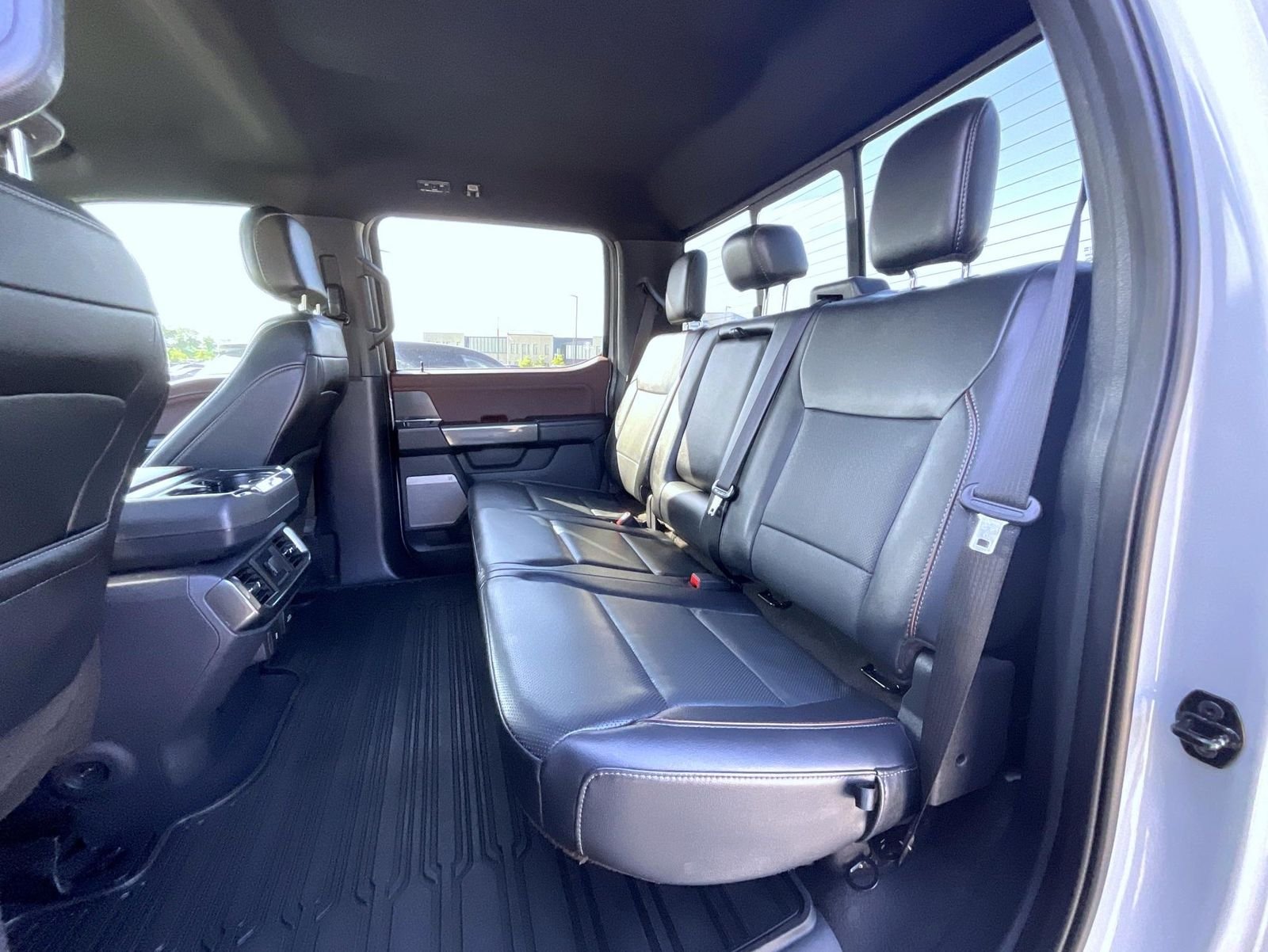 Used 2023 White Ford Lariat image 19