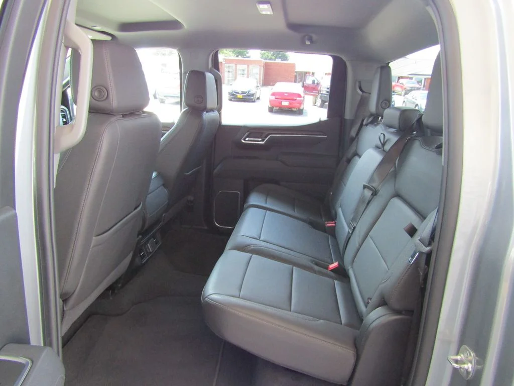 Used 2025 Sterling GMC SLT image 34