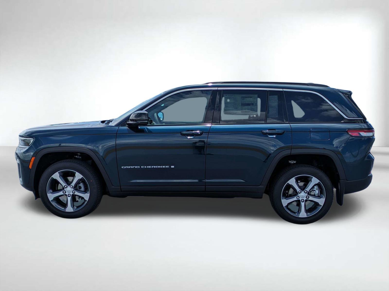 New 2026 Fathom Blue Pearl-Coat Exterior Paint Jeep Limited image 7